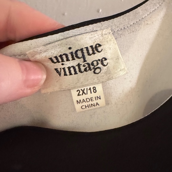 Unique Vintage - White Swing Dress with Black Polka Dots and Collar (Size 2X) - Picture 4 of 4